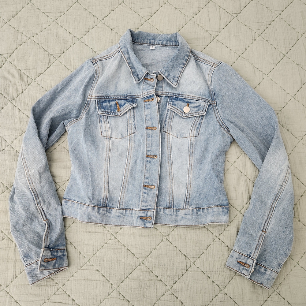 Light Wash Women's Denim Jacket - Casual Jean Jacket
